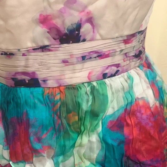 Floral Dress - Picture 2 of 10